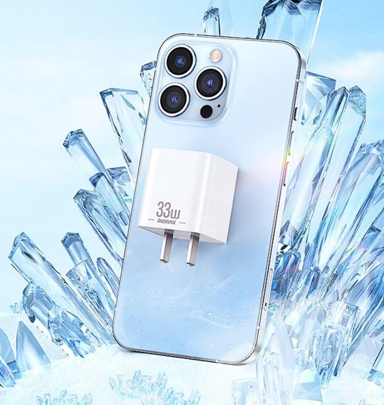 Ładowarka sieciowa REMAX BATT SERIES PD QC 33W RP-U26 1xUSB + 1xUSB-C WHITE